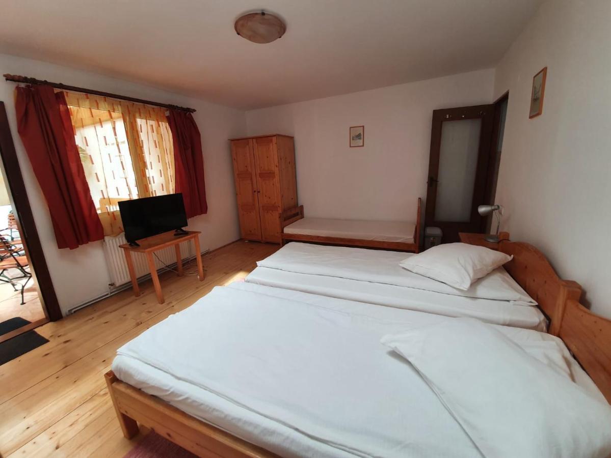 מלון בראשוב Casa Terezia מראה חיצוני תמונה
