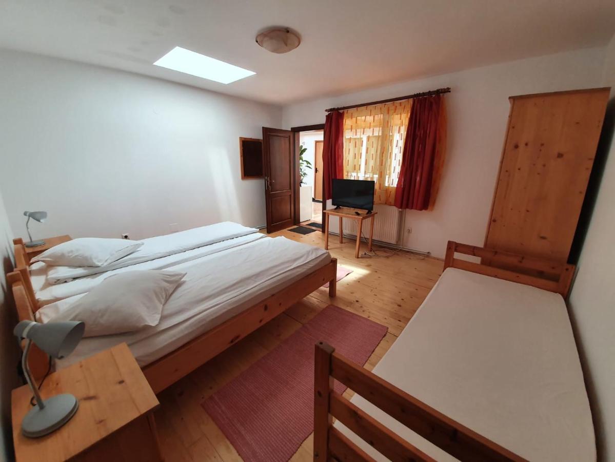מלון בראשוב Casa Terezia מראה חיצוני תמונה